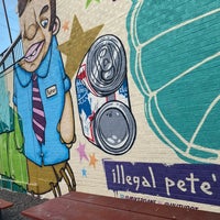 Foto diambil di Illegal Pete&amp;#39;s oleh Billy S. pada 9/17/2022