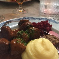 Das Foto wurde bei Hotel Diplomat Stockholm von Irene C. am 9/2/2018 aufgenommen