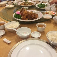 Photo taken at Meisan Szechuan Restaurant 眉山菜馆 by Iyka N. on 6/9/2015