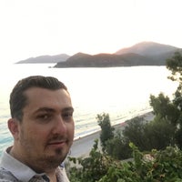 Das Foto wurde bei Beyaz Yunus Hotel von Ali Ç. am 7/29/2017 aufgenommen