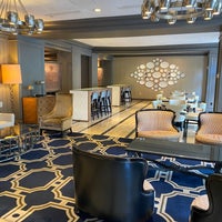 รูปภาพถ่ายที่ Melrose Georgetown Hotel โดย Moaath ♒️ เมื่อ 7/19/2022