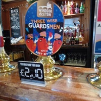 Photo taken at The Edmund Halley (Wetherspoon) by Burnley on 12/17/2022