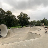 Photo taken at Victoria Park Skatepark by Bennet H. on 10/7/2021