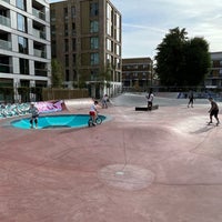 Photo taken at Stockwell Skatepark (Brixton Bowls) by Bennet H. on 7/30/2022