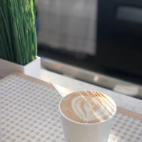 Foto diambil di Post Coffee Bar oleh S 🍬 pada 1/14/2019