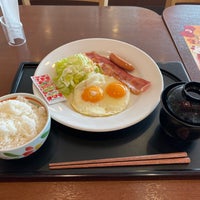 Photo taken at Denny&#39;s by みんち *. on 1/11/2020