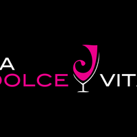 รูปภาพถ่ายที่ La Dolce Vita โดย La Dolce Vita เมื่อ 7/31/2013