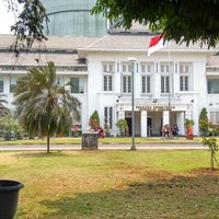 Photo taken at Fakultas Kedokteran Universitas Indonesia by Tjuk D. on 10/9/2019