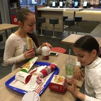 Photo taken at KFC by MariTiami on 2/4/2017