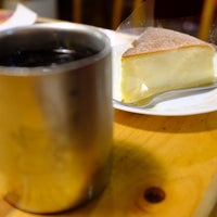 Photo taken at Komeda&amp;#39;s Coffee by もやし on 10/18/2020
