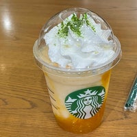 Photo taken at Starbucks by 上原拓也 /. on 8/3/2021