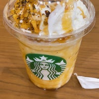 Photo taken at Starbucks by 上原拓也 /. on 10/2/2021