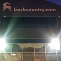รูปภาพถ่ายที่ Backcountry.com Retail Store โดย Roland เมื่อ 2/6/2018