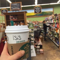 Photo taken at Hoover&#39;s Market by Isis M. on 1/4/2015
