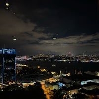 รูปภาพถ่ายที่ City Lights Restaurant &amp;amp; Bar InterContinental Istanbul โดย Faisal เมื่อ 1/21/2024