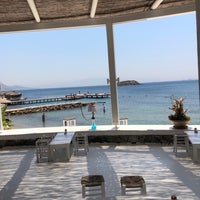 Foto scattata a Elani Beach Restaurant da Metin H. il 6/29/2019