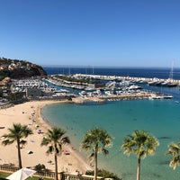 Foto scattata a Hotel Port Adriano da Alla R. il 6/20/2018