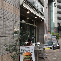 Photo taken at Freshness Burger by がん ル. on 4/14/2019