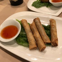 Foto scattata a Sanook Thai Cuisine da Pauline R. il 3/23/2019