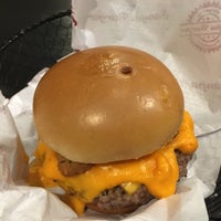 12/13/2019にThi C.がSampa Burgerで撮った写真
