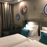 Foto diambil di Motel One Wien Westbahnhof oleh Мария Д. pada 6/19/2018