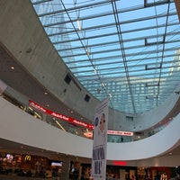 Photo taken at Wien Mitte The Mall by Мария Д. on 11/17/2018