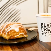 รูปภาพถ่ายที่ Black Press Coffee โดย Black Press Coffee เมื่อ 3/2/2018