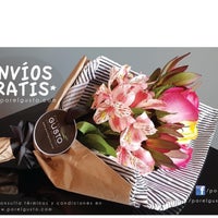 Foto diambil di POR EL GUSTO Envío de flores oleh RICARDO V. pada 3/8/2018
