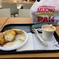 10/22/2022 tarihinde Jo G.ziyaretçi tarafından Panaderia España'de çekilen fotoğraf
