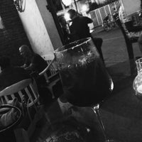 Foto tirada no(a) El Patio Wine &amp;amp; Pintxos Bar por Yiyi C. em 5/4/2016