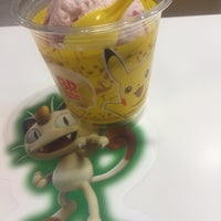 Photo taken at Baskin-Robbins by godhorse on 8/15/2019