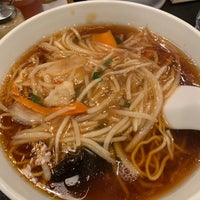 Photo taken at ラーメン餃子館 小次郎 新宿店 by Jacob(ジェイコブ) on 10/30/2020