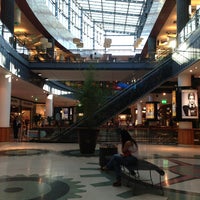 Foto tirada no(a) NorteShopping por Alexandra B. em 5/24/2013