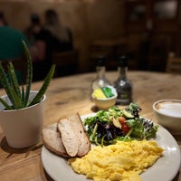 Photo taken at Le Pain Quotidien by Aisha . on 8/7/2022
