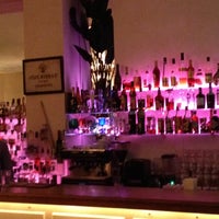 Foto tomada en Casa Restaurant &amp;amp; Cocktail Bar  por Ted L. el 10/12/2012