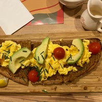 Photo taken at Le Pain Quotidien by Yara Z. on 11/4/2019
