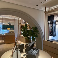Louis Vuitton - Centro - Piazza Degli Strozzi 10/R
