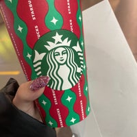 Photo prise au Starbucks par Cornelia J. le11/22/2022