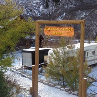 Foto tirada no(a) Glenwood Canyon Resort por Steven B. em 11/14/2013