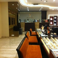 Tanishq Jewelry Store in Bandra West