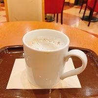 Photo taken at Caffè Veloce by Shinji I. on 1/5/2020