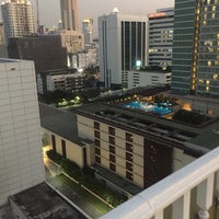 longchamp king power 2019