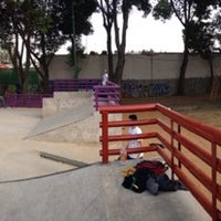 Photo taken at skatepark Tolentino by Dante E. on 3/14/2014