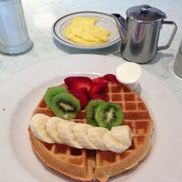 Photo taken at Palo Alto Creamery Fountain &amp;amp; Grill by Brian M. on 5/11/2013