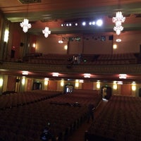 Foto diambil di The Fox Theater oleh Amy A. pada 11/17/2013