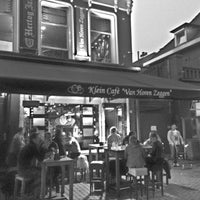 5/8/2015 tarihinde Marc B.ziyaretçi tarafından Café Van Horen Zeggen'de çekilen fotoğraf