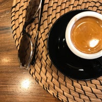 Foto tirada no(a) Sewky&amp;#39;s Coffees por Şeyda D. em 4/30/2020
