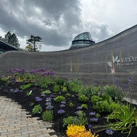Photo taken at VanDusen Botanical Garden by Betty C. on 5/29/2024