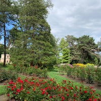Photo taken at Queen Victoria Park by Betty C. on 9/7/2019