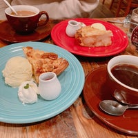 Photo taken at Granny Smith Apple Pie &amp;amp; Coffee by Sana on 1/28/2023